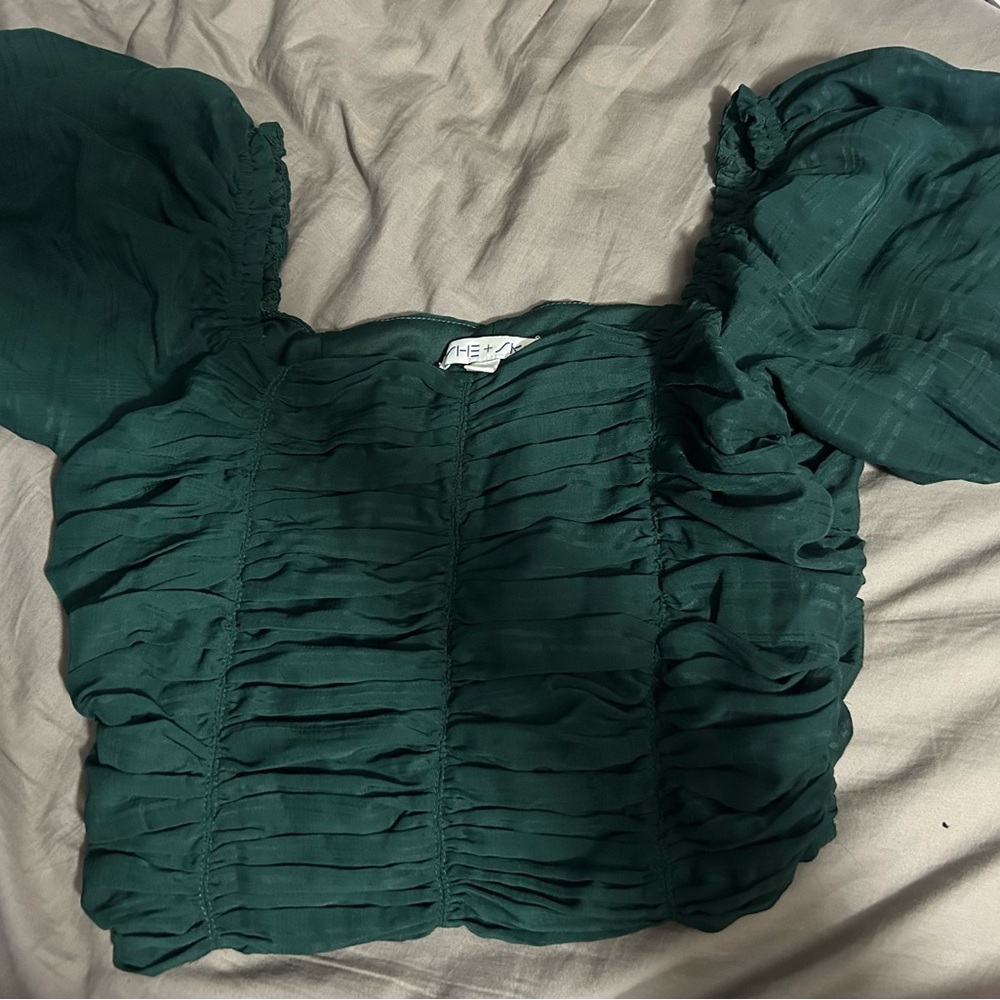 Cropped ribbed shirt